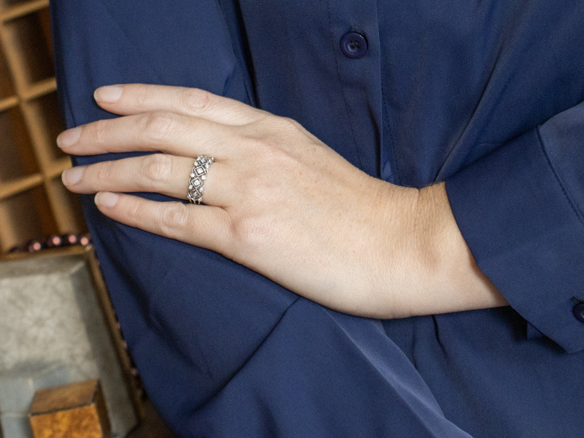 White Gold Geometirc-Pattern Diamond Band