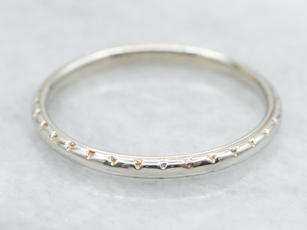Vintage White Gold Scallop Patterned Band