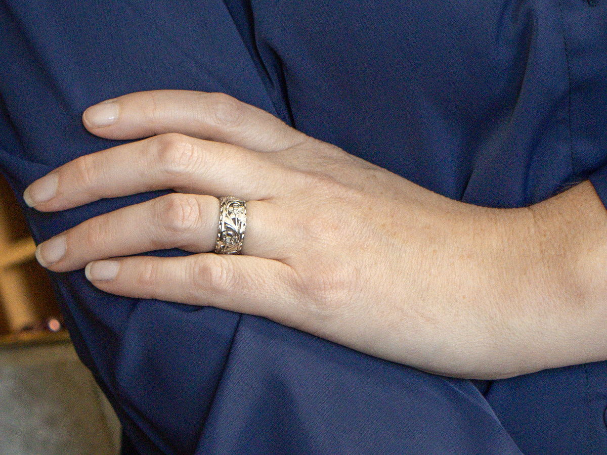 Vintage 14-Karat White Gold Floral Diamond Band