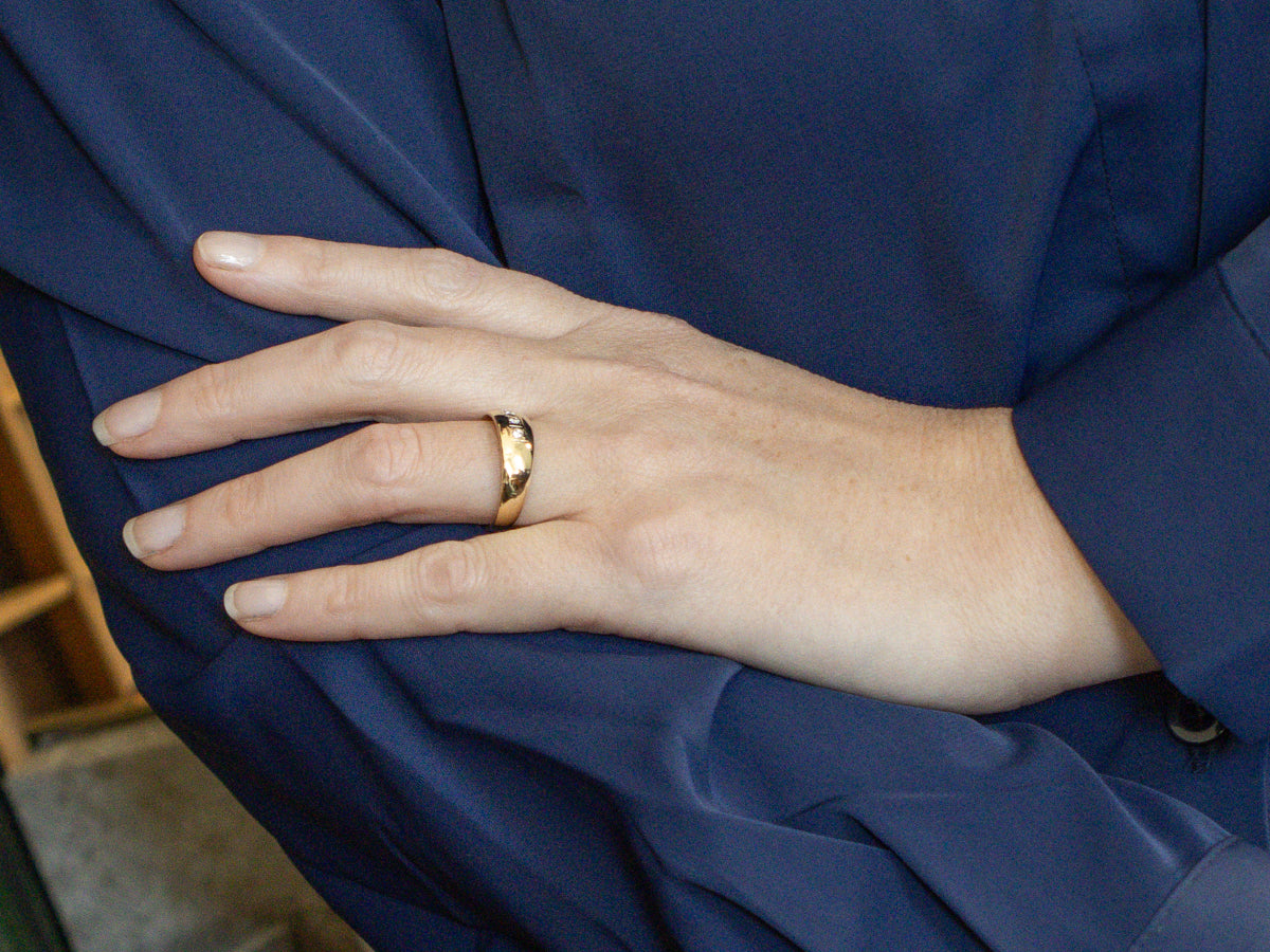 Men's Vintage Gold Flush Set Diamond Band