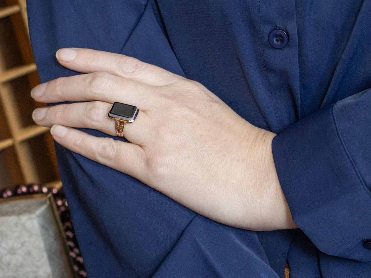 Victorian Banded Onyx Engraved Gold Ring