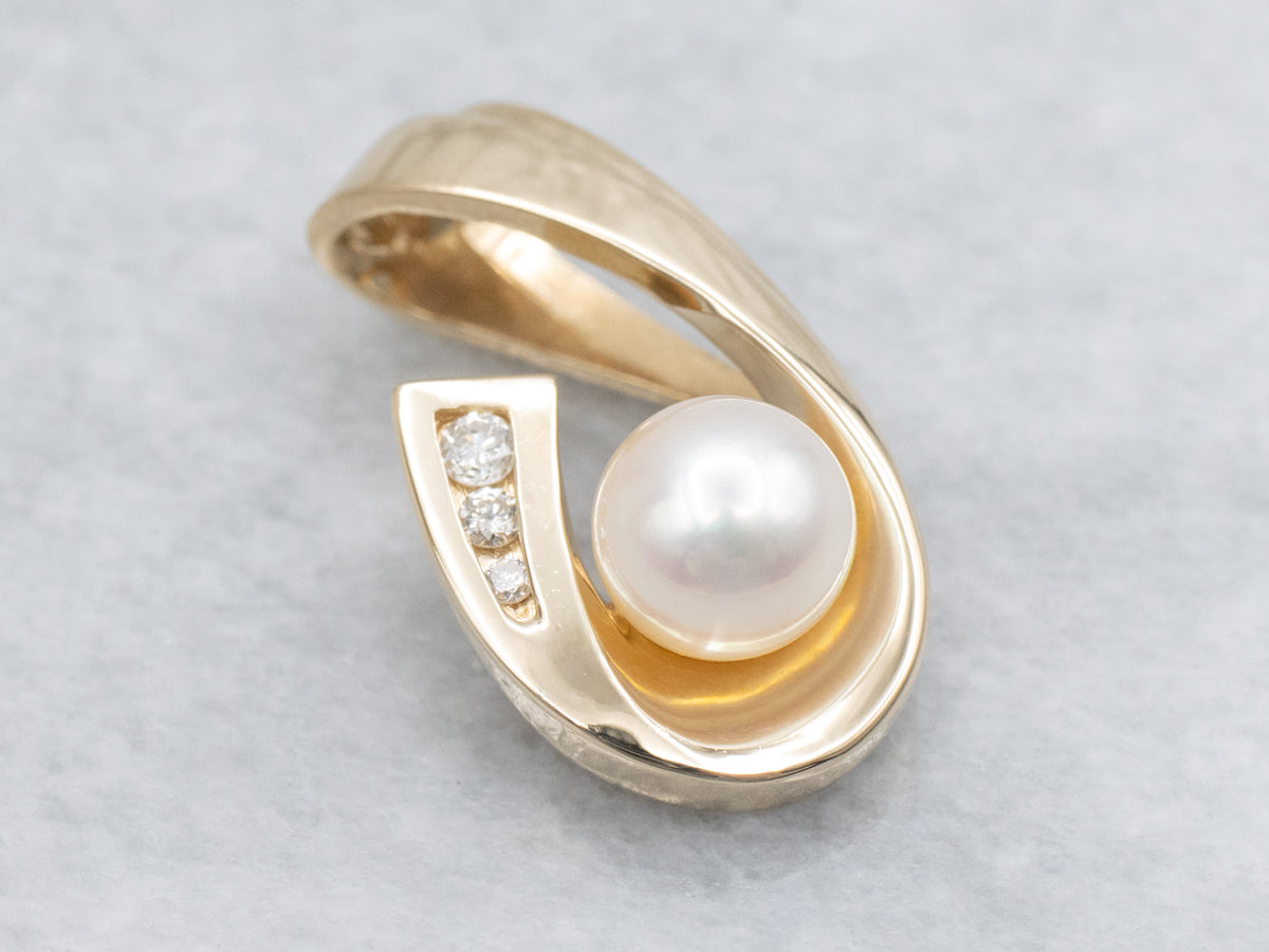 Saltwater Pearl and Diamond Modern Gold Pendant
