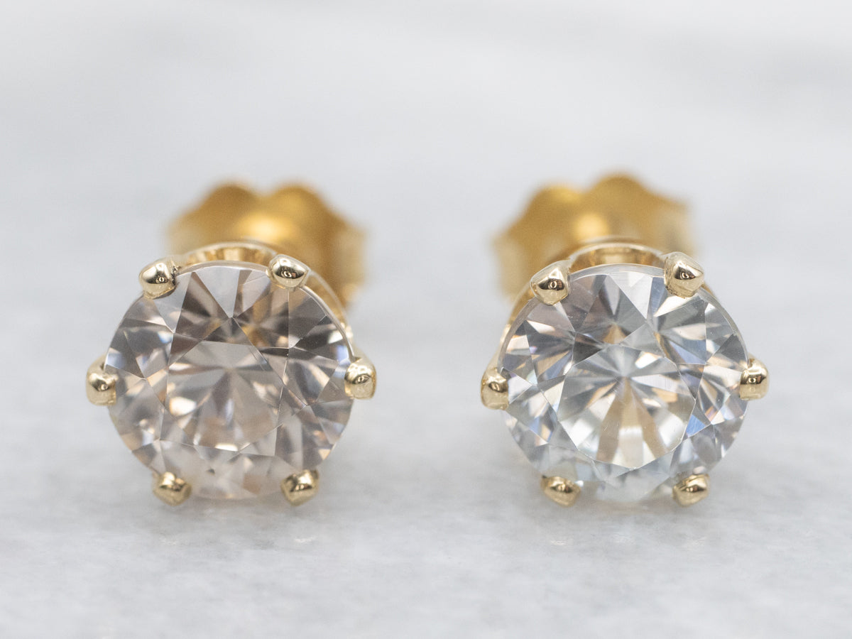 Round-Cut White Zircon Gold Stud Earrings