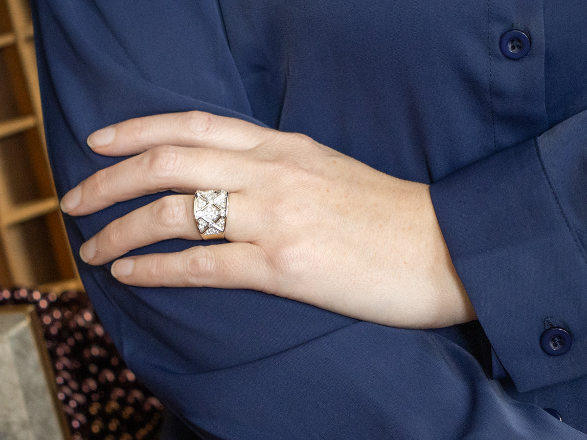 Criss Cross 18K Gold Diamond Cocktail Band