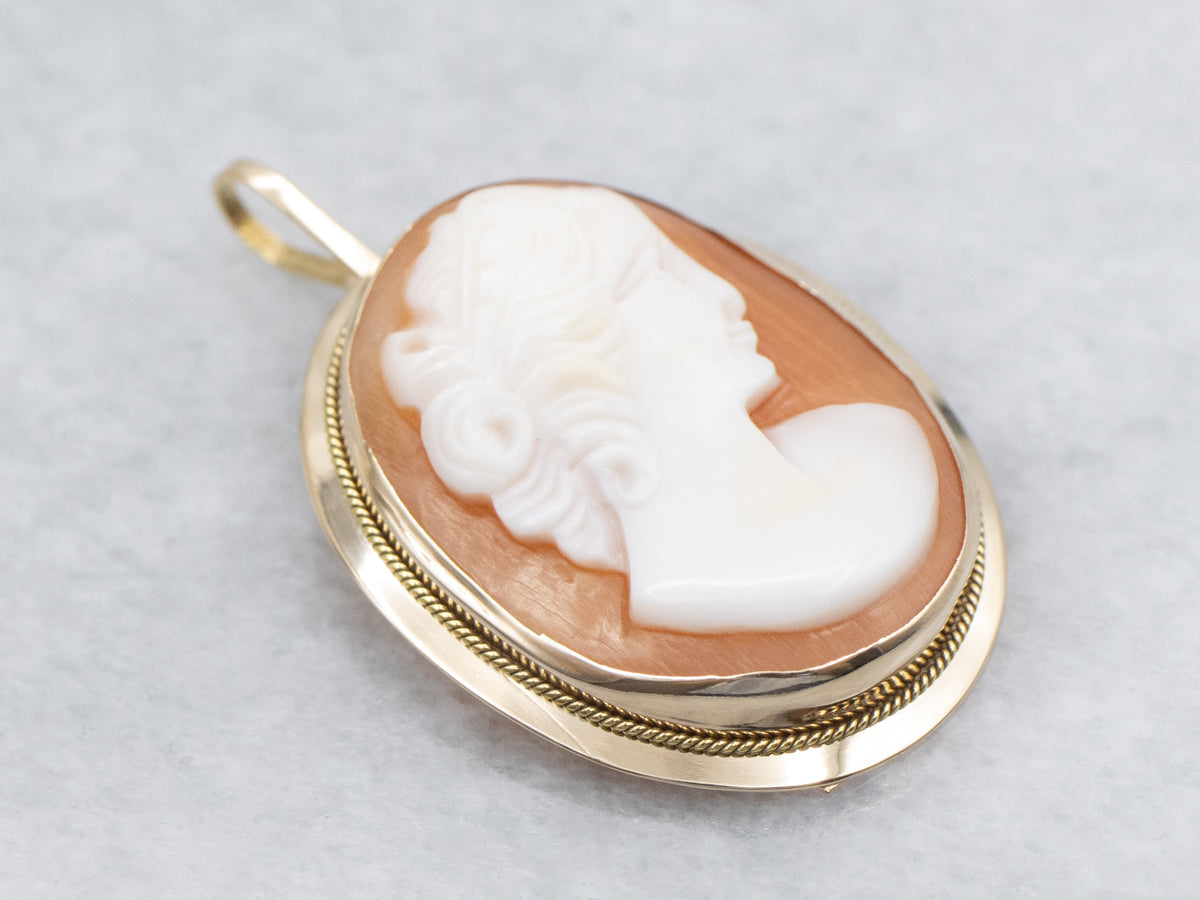 Classic Vintage Cameo Pendant in Yellow Gold