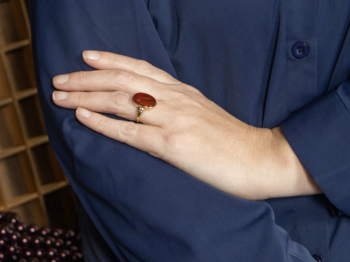 Ladies 1940s Carnelian and Gold Ring