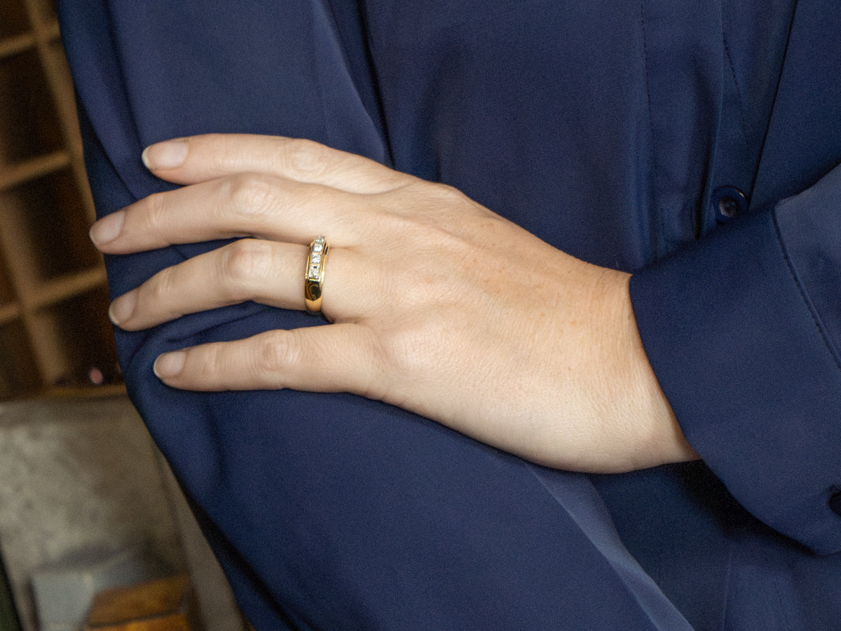 Handsome Retro-Era Diamond Band