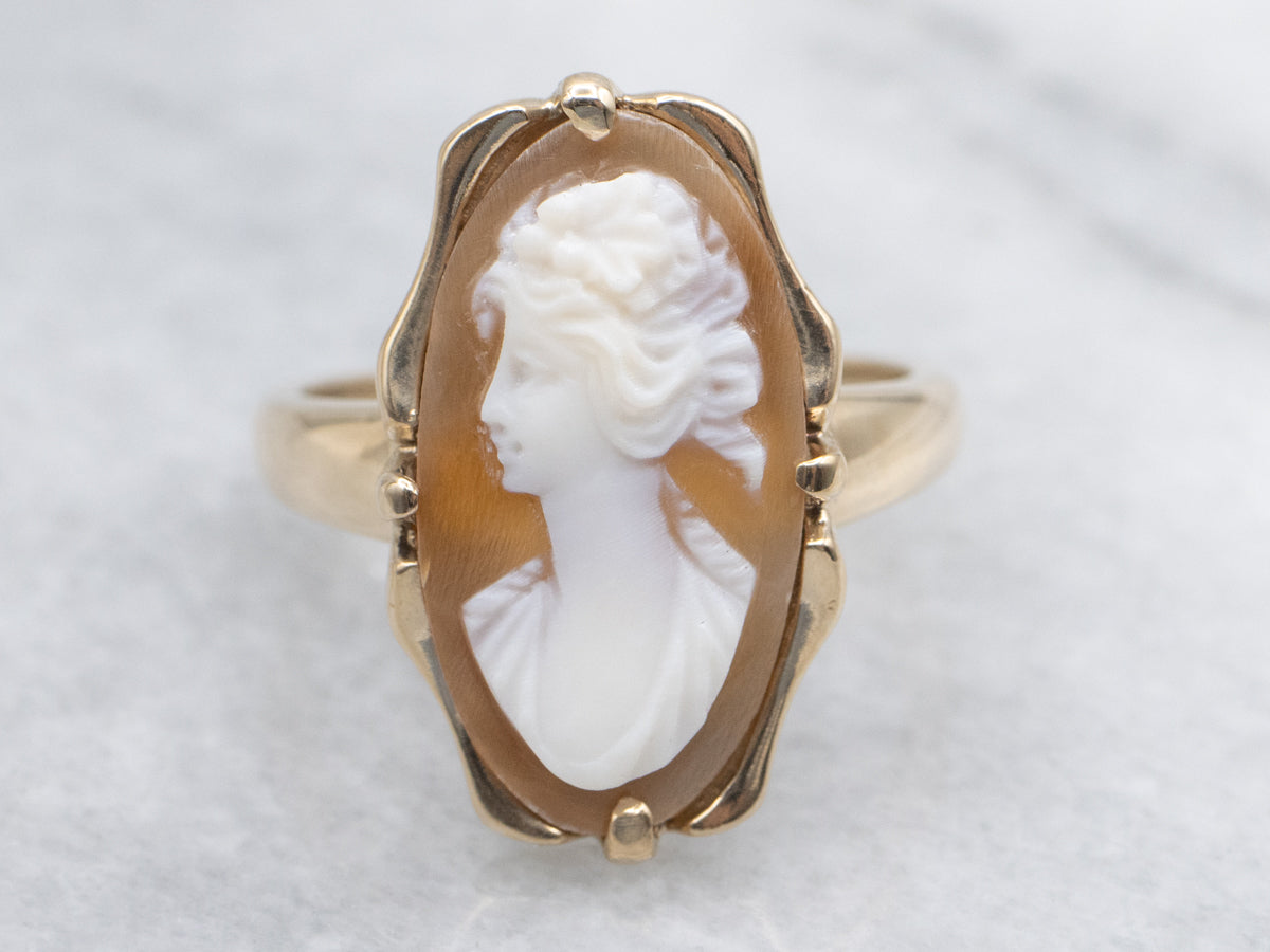 Beautiful Vintage Shell Cameo Ring