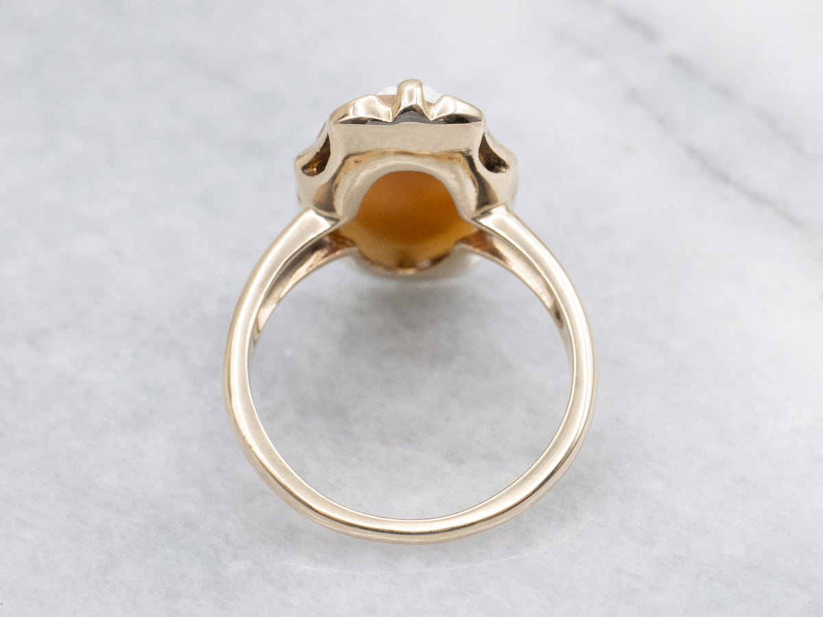 Beautiful Vintage Shell Cameo Ring