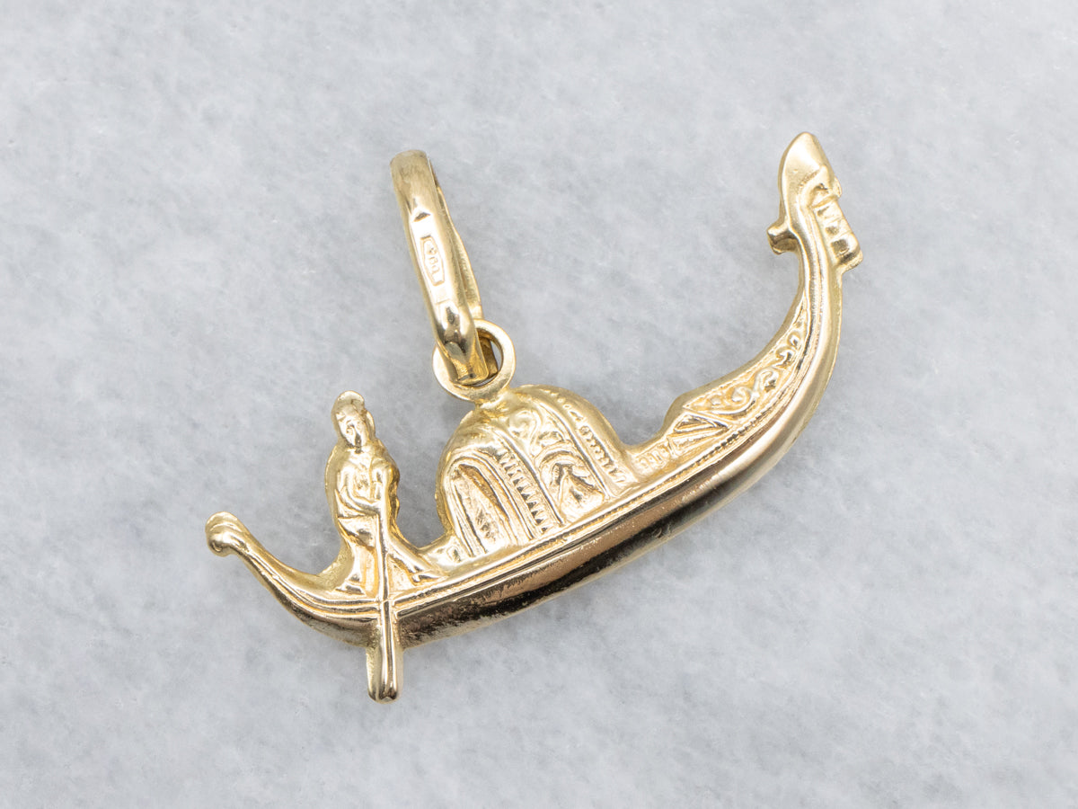 Detailed 18-Karat Gold Gondola Charm