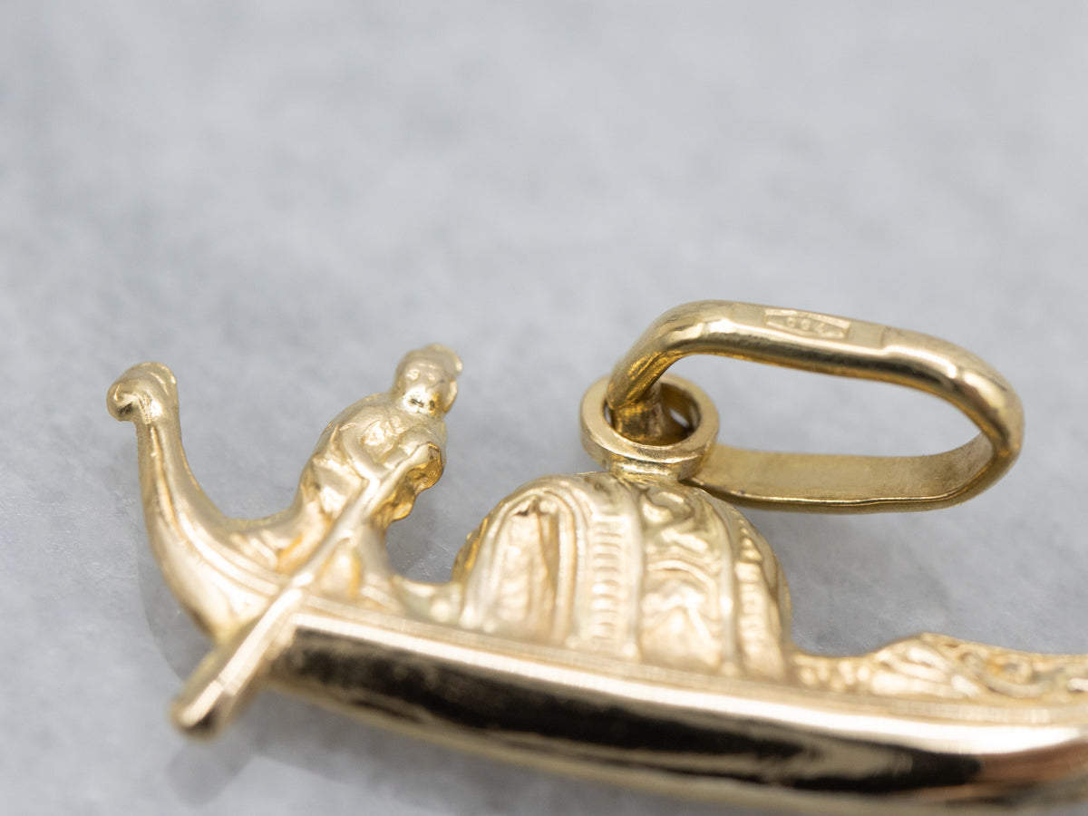 Detailed 18-Karat Gold Gondola Charm