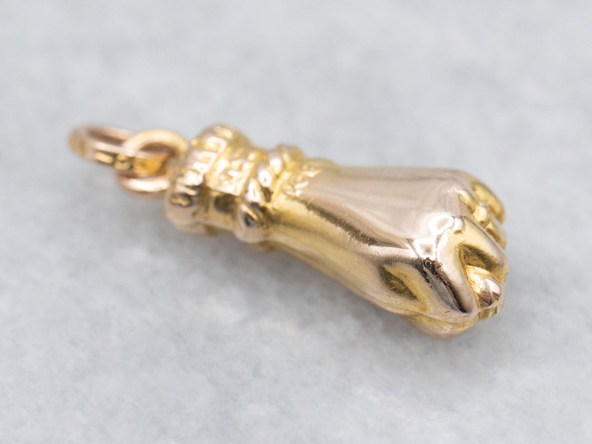 Vintage Mano Figa Yellow Gold Charm Pendant