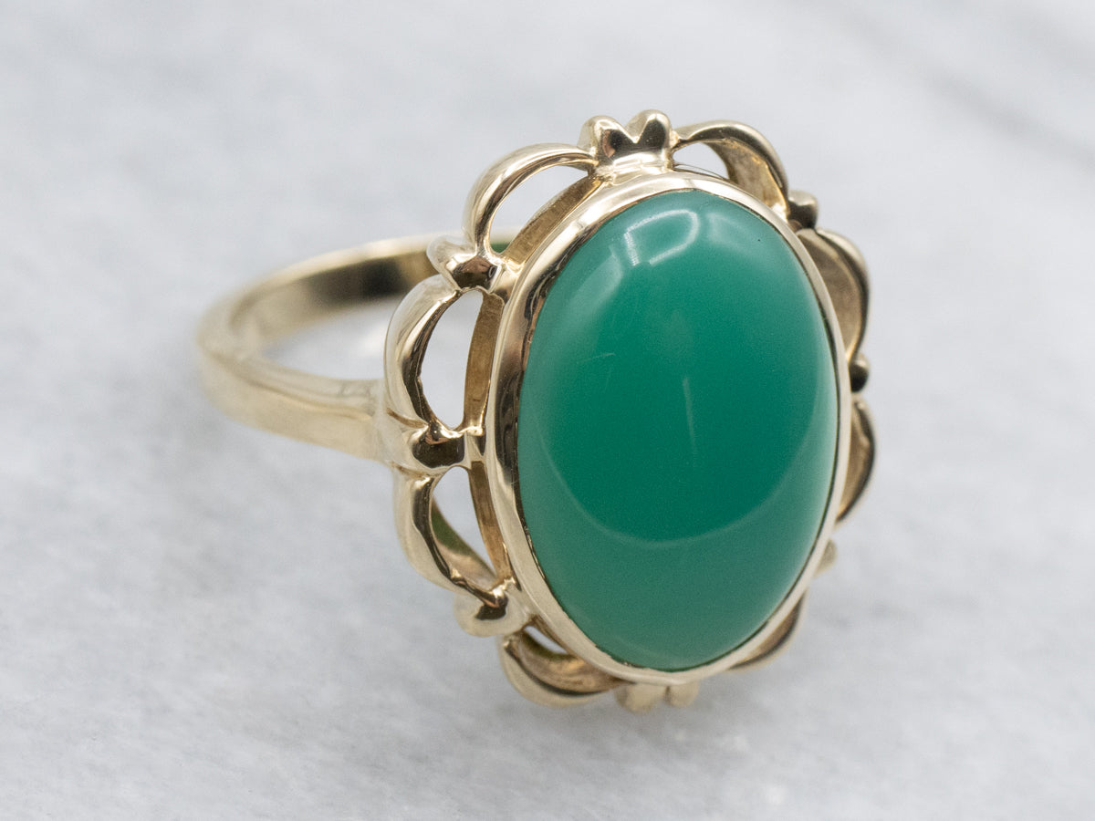 Vintage Oval Green Onyx 10K Yellow Gold Ring