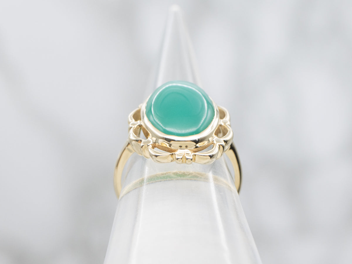 Vintage Oval Green Onyx 10K Yellow Gold Ring