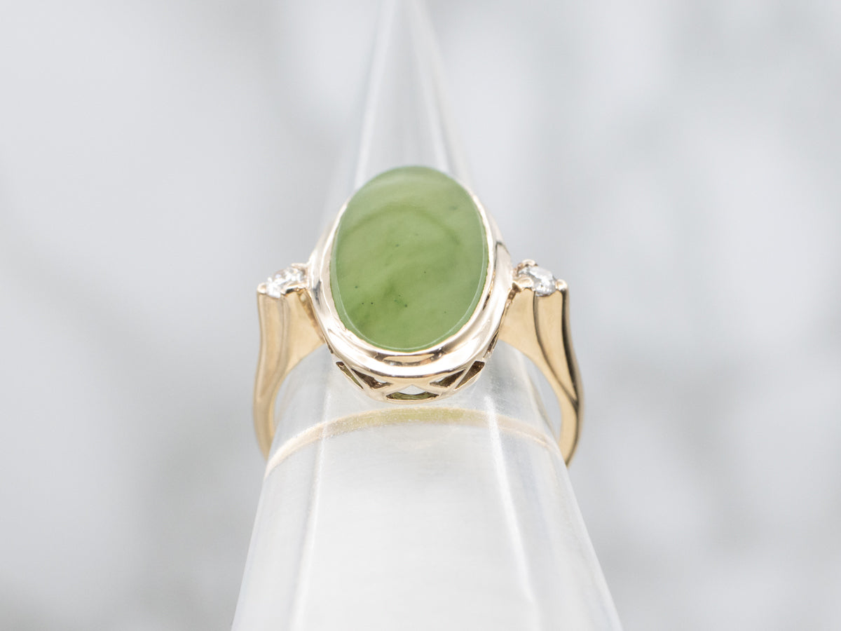 Vintage 10K Yellow Gold Nephrite Jade and Diamond Ring
