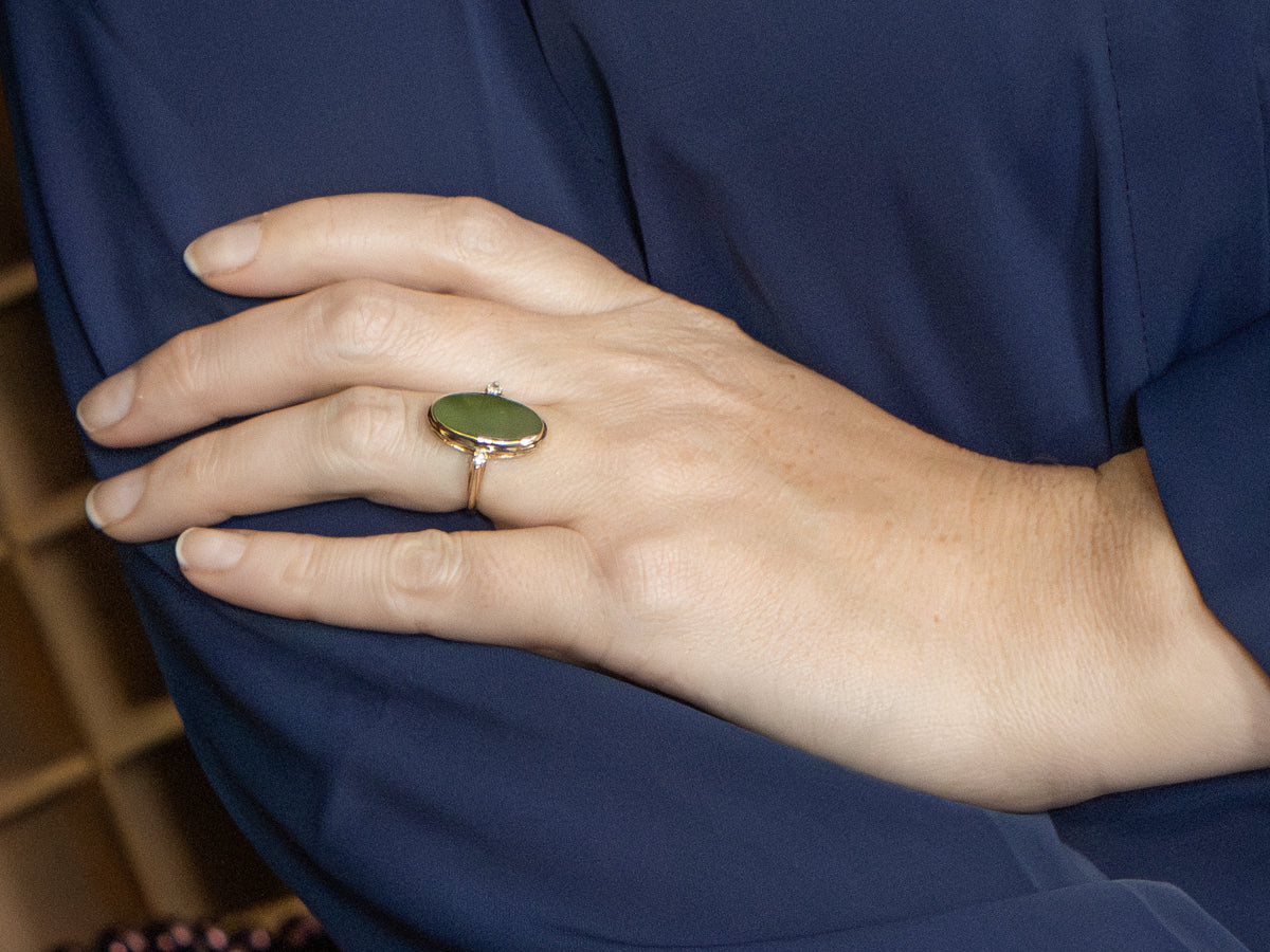 Vintage 10K Yellow Gold Nephrite Jade and Diamond Ring
