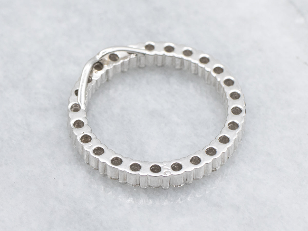 14K White Gold Diamond Circle Pendant
