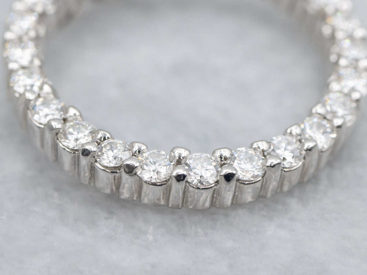 14K White Gold Diamond Circle Pendant