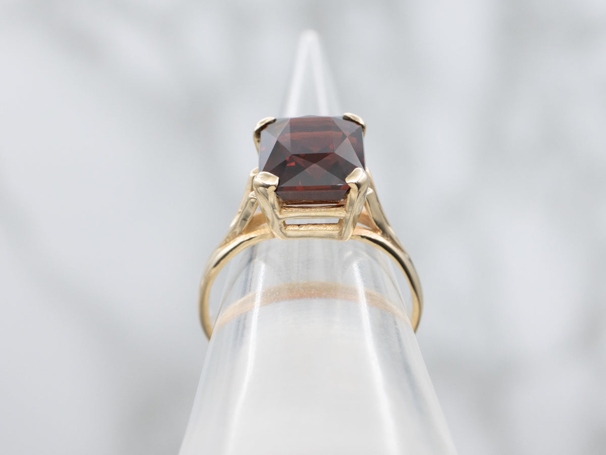 Vintage Garnet Yellow Gold Solitaire Ring