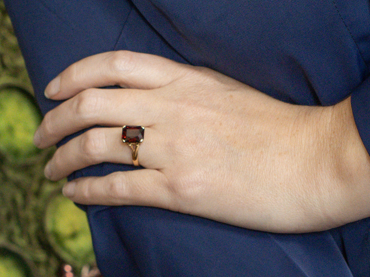 Vintage Garnet Yellow Gold Solitaire Ring