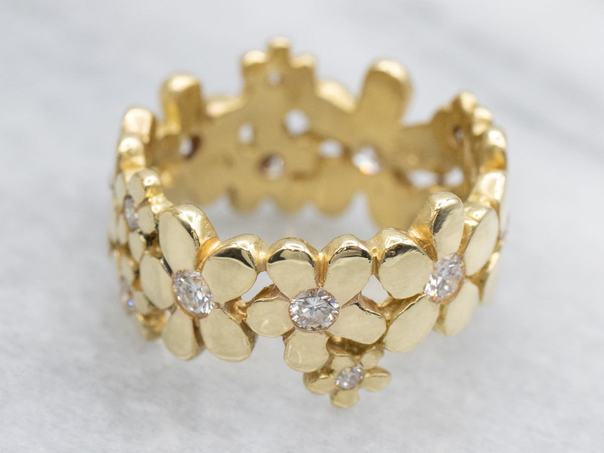 Yellow Gold Diamond Daisy Pattern Band