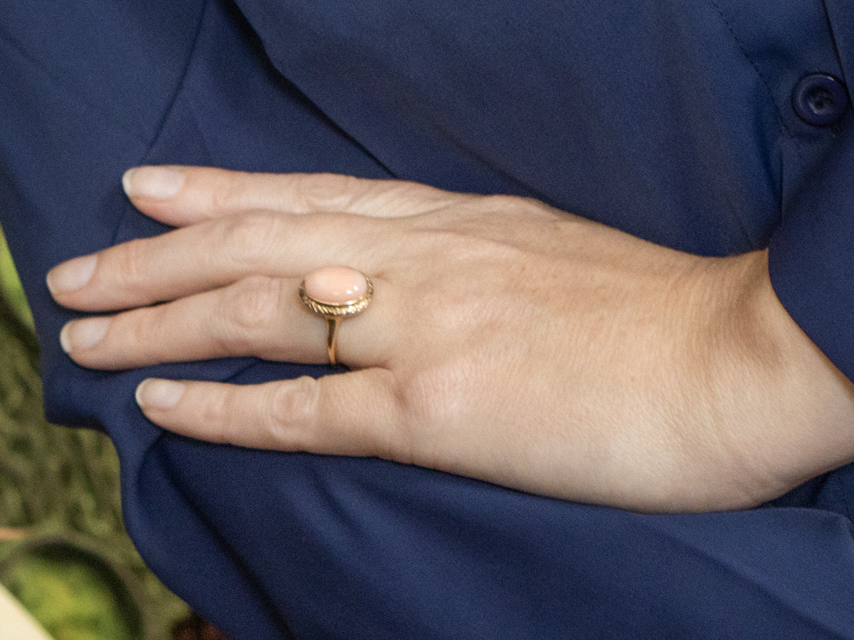 Vintage Sweet Pink Coral 14K Yellow Engraved Gold Ring