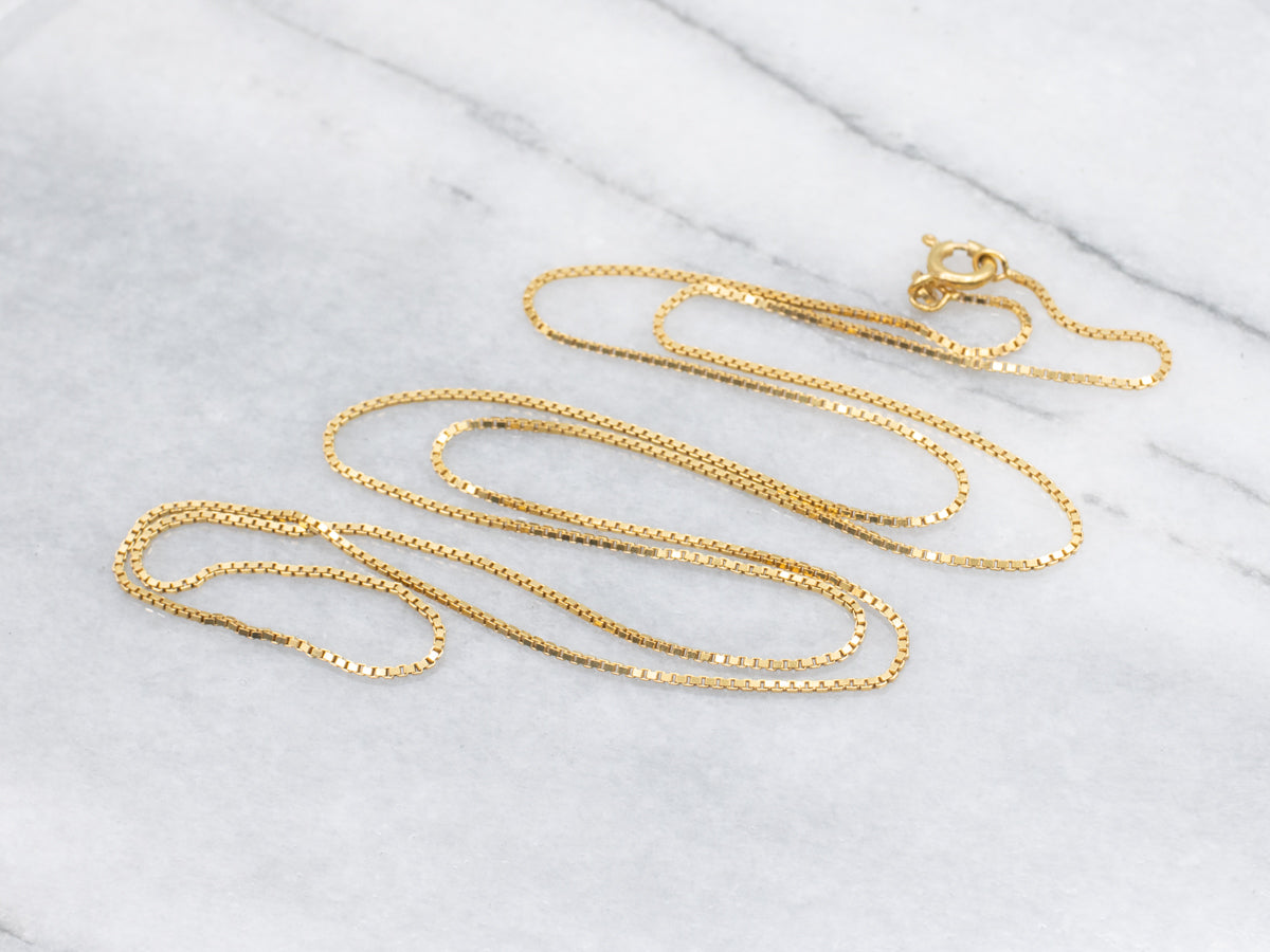 Long 18-Karat Yellow Gold Box Chain