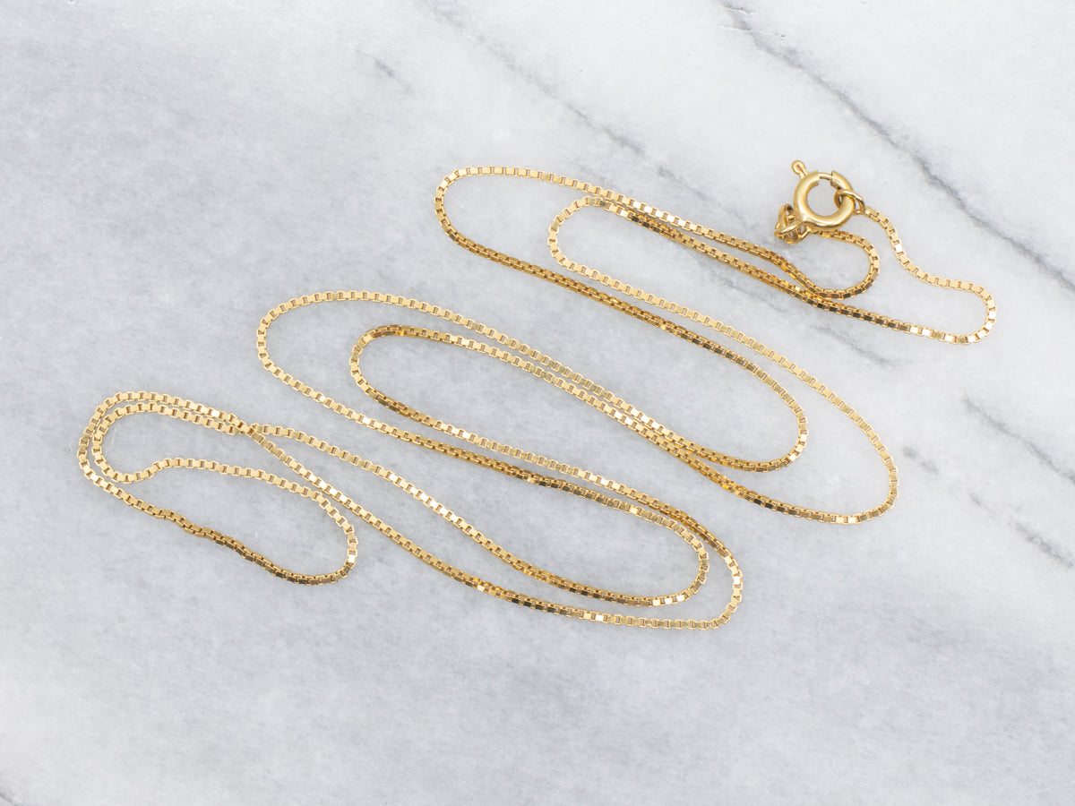 Long 18-Karat Yellow Gold Box Chain