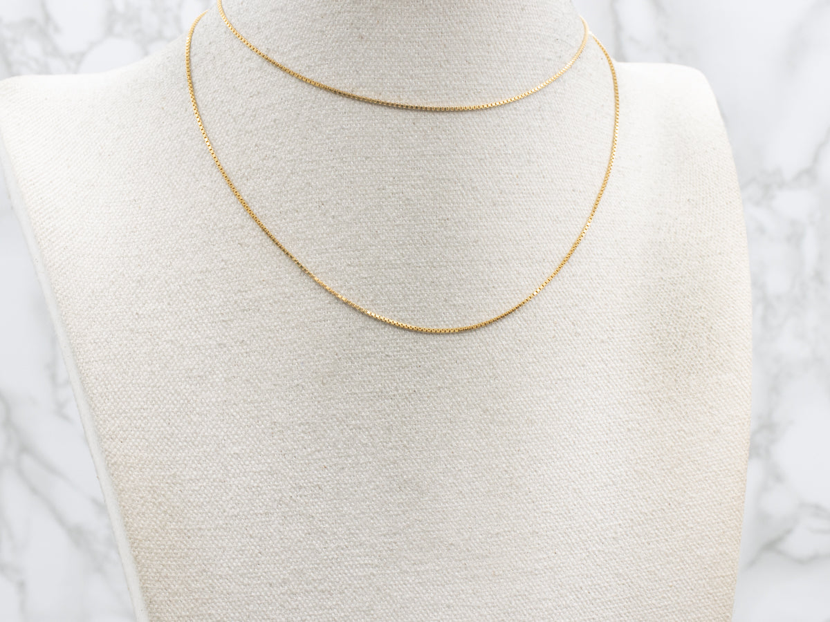 Long 18-Karat Yellow Gold Box Chain