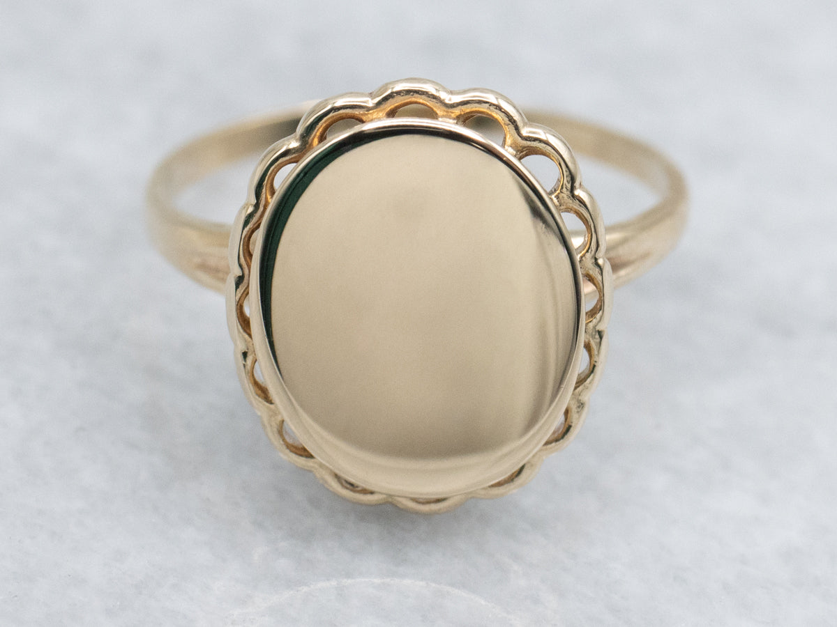 Plain Oval Signet Yellow Gold Ring with Scalloped Edge