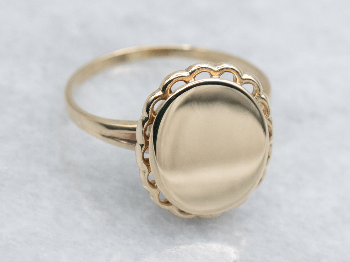 Plain Oval Signet Yellow Gold Ring with Scalloped Edge