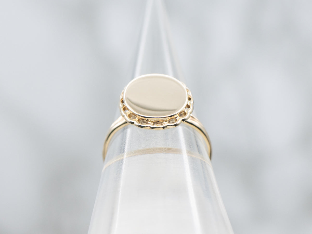 Plain Oval Signet Yellow Gold Ring with Scalloped Edge