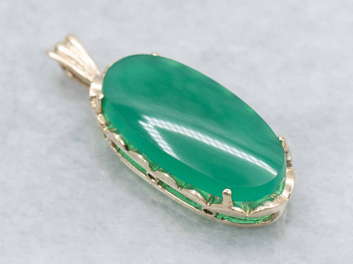 Oval Green Onyx Yellow Gold Cabochon Pendant
