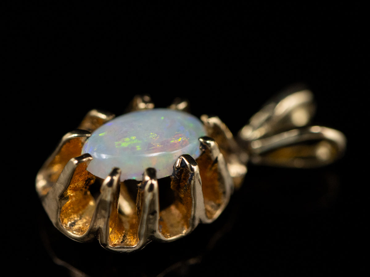 Scalloped Yellow Gold Opal Cabochon Pendant