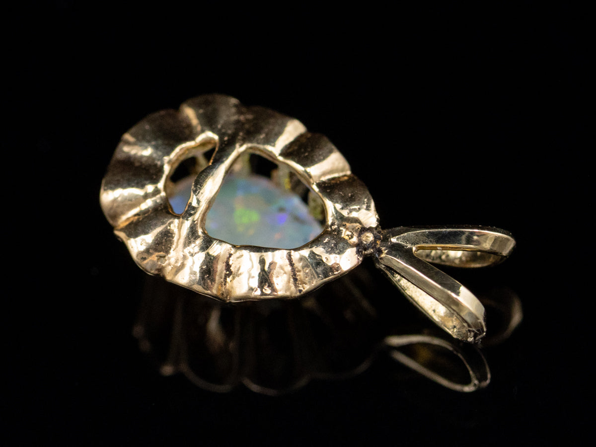 Scalloped Yellow Gold Opal Cabochon Pendant