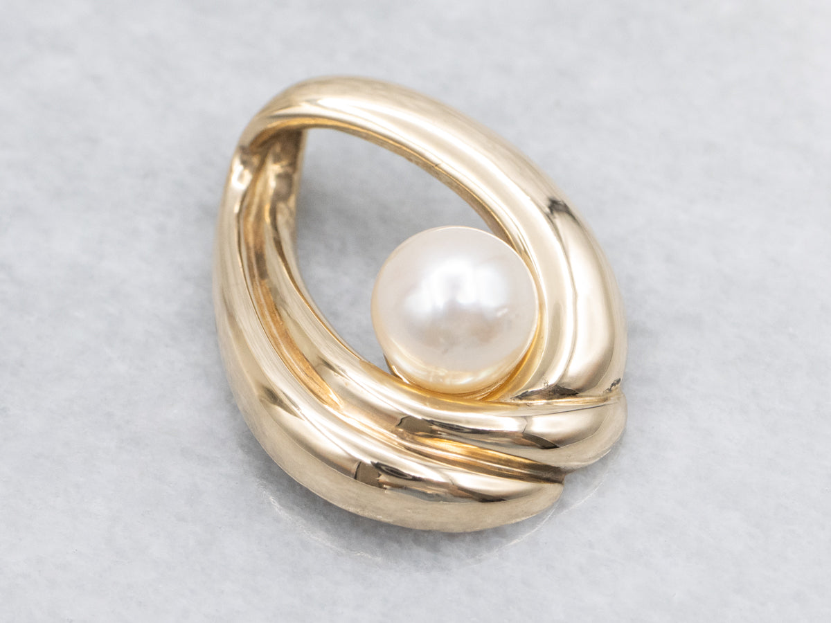 Saltwater Pearl Yellow Gold Loop Pendant
