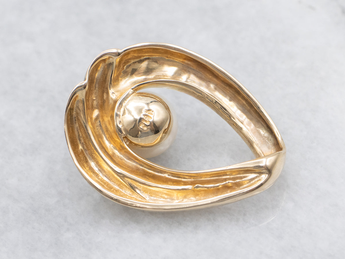 Saltwater Pearl Yellow Gold Loop Pendant