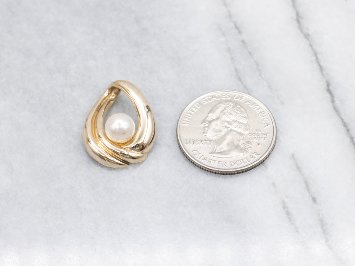 Saltwater Pearl Yellow Gold Loop Pendant
