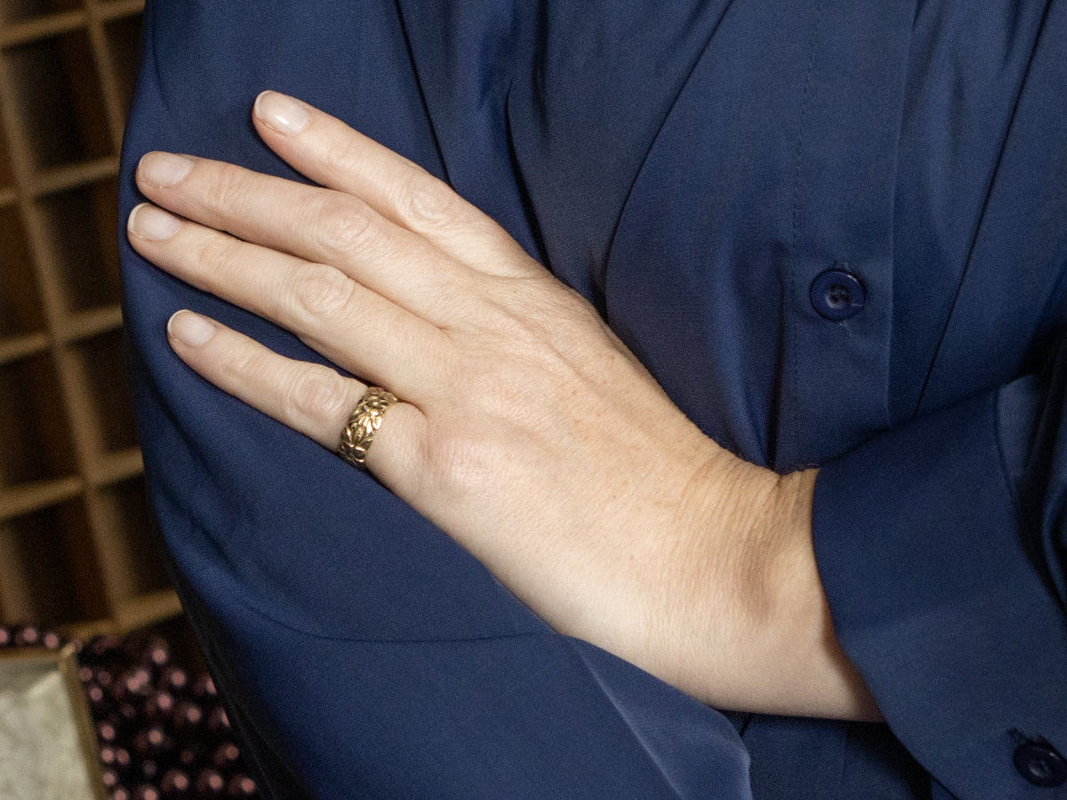 Floral Patterned Vintage Yellow Gold Band