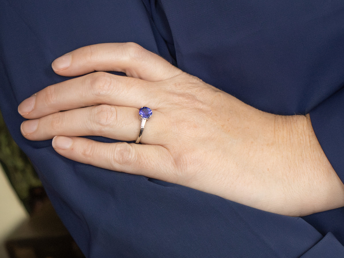 Round-Cut Tanzanite in Retro Era Platinum and Diamond Setting