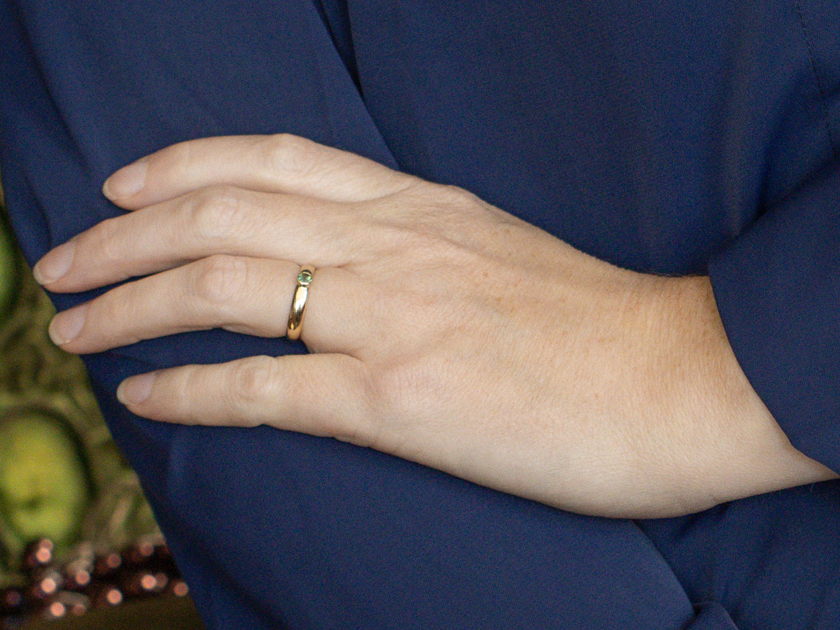 Semi-Bezel Set Green Sapphire Solitaire Ring in Yellow Gold