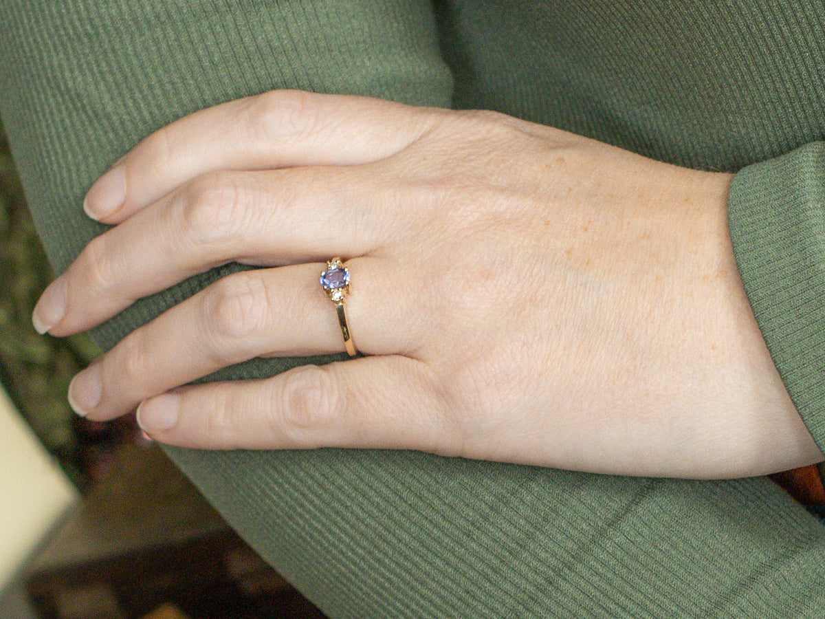 Simple Oval-Cut Tanzanite and Diamond Gold Ring