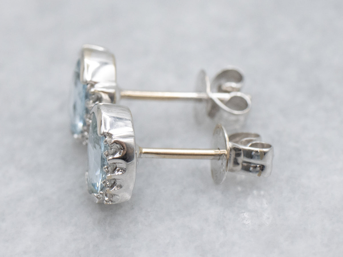 Modern 18-Karat Gold Aquamarine and Diamond Stud Earrings