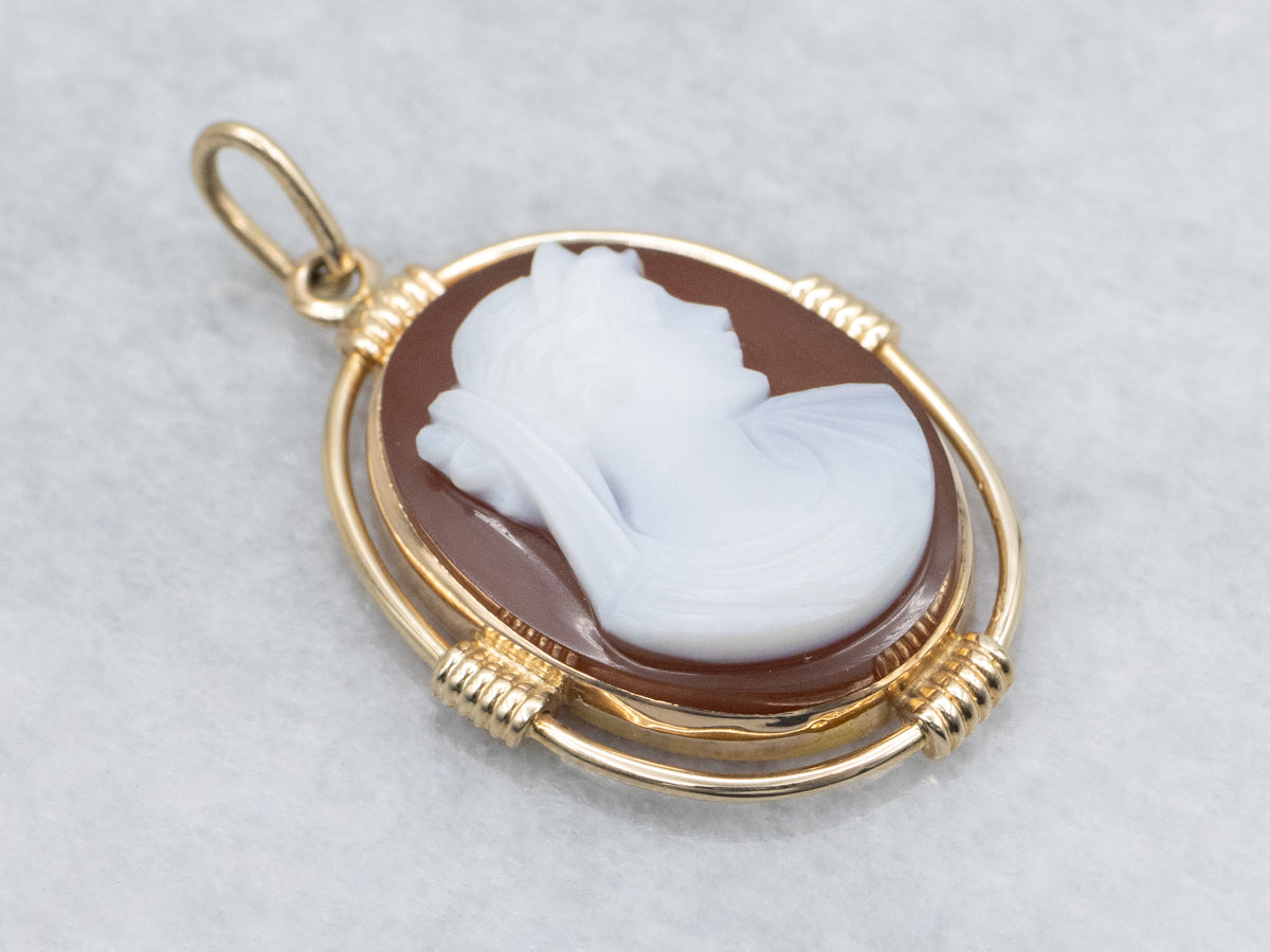 Vintage Sardonyx Cameo Yellow Gold Pendant