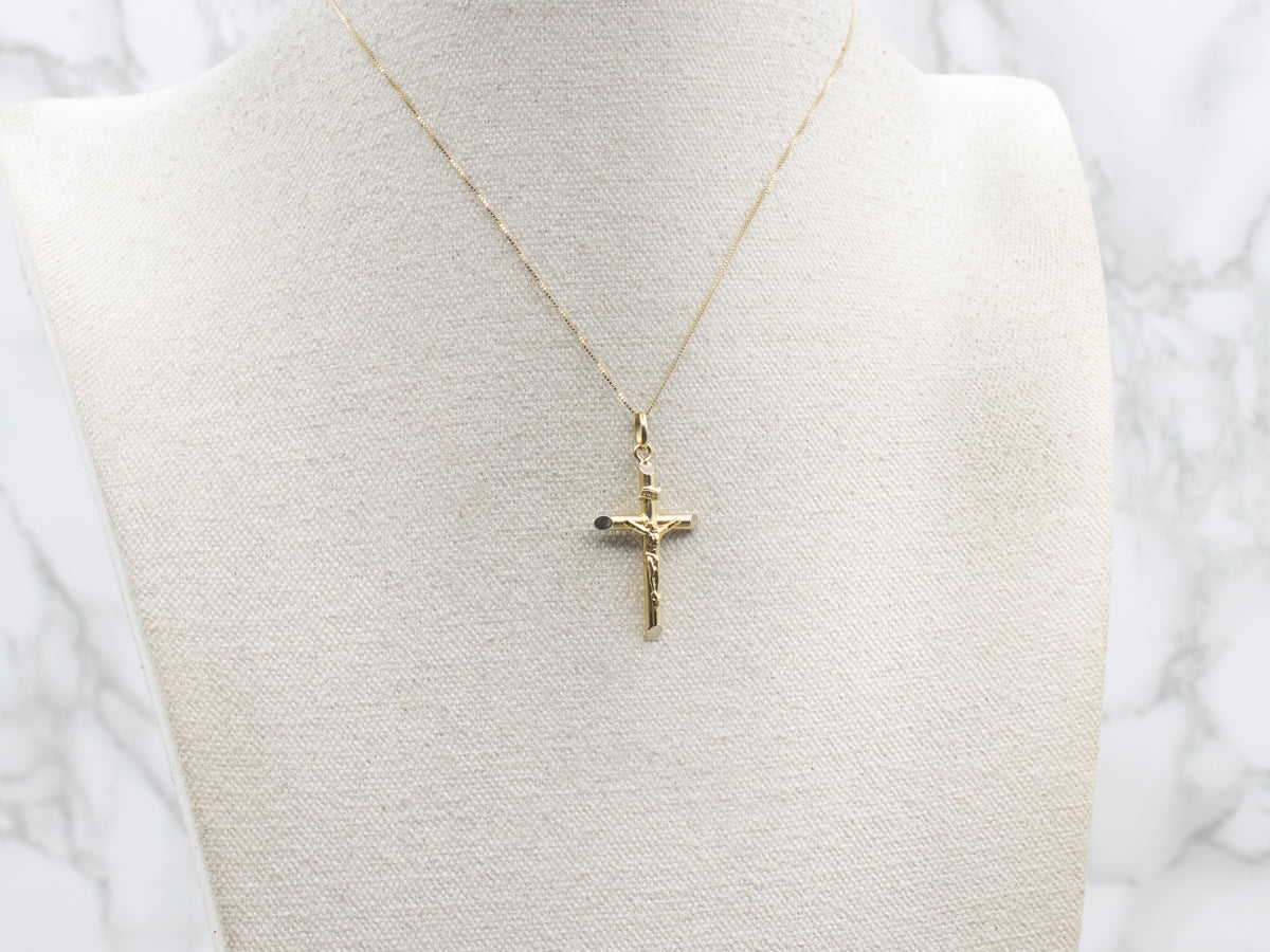 Traditional Yellow Gold Crucifix Pendant