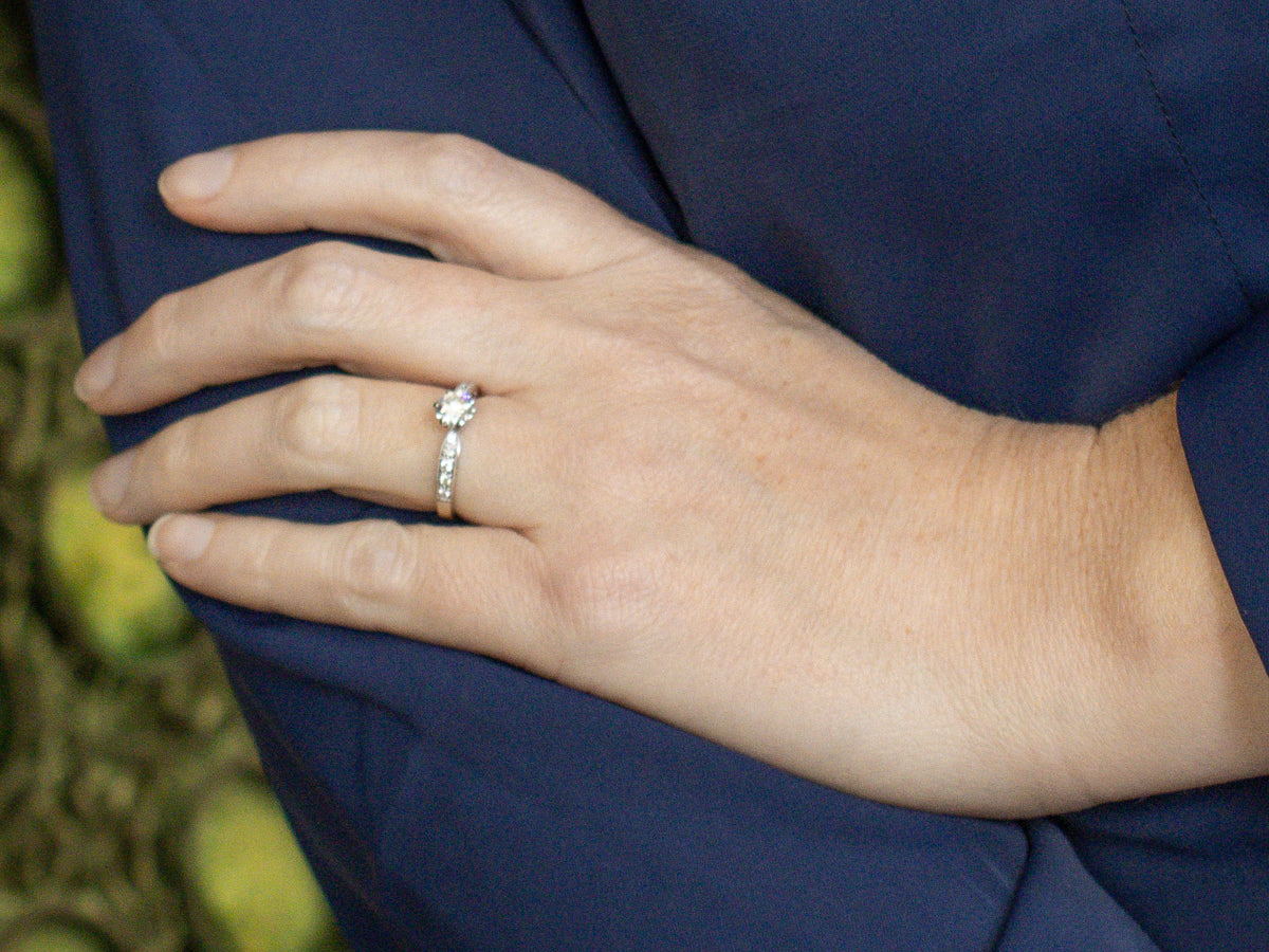 Modern Round Brilliant Diamond White Gold Engagement Ring