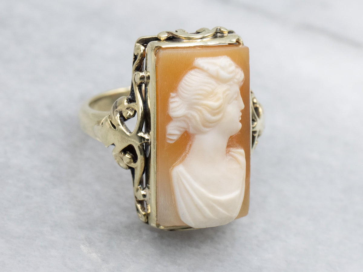 Art Nouveau Cameo Yellow Gold Ladies Ring