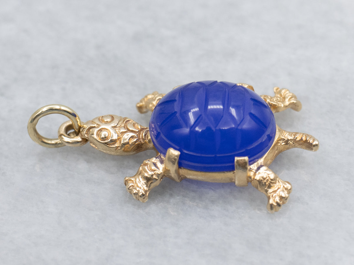 Carved Chalcedony Yellow Gold Turtle Pendant