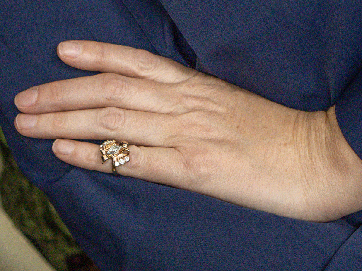 1950s Scrolling Gold Diamond Ring