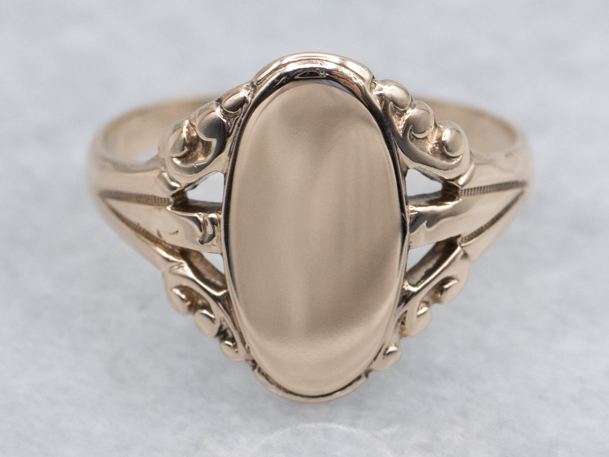 Victorian Gold Oval Face Signet Ring